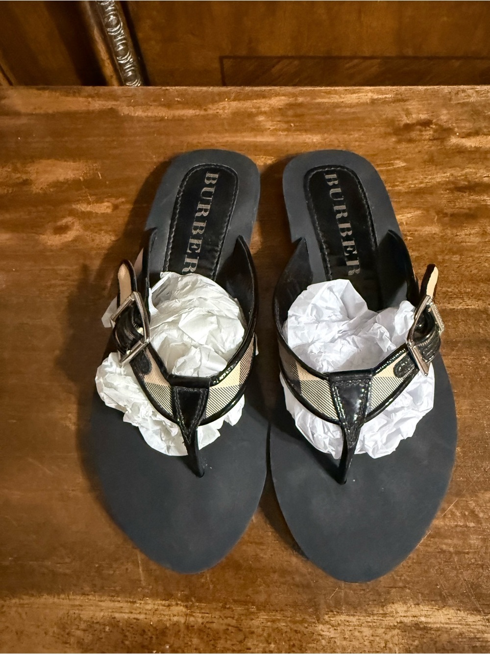 Burberry House Check Nova Check Leather Thong Sandals Size 36